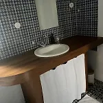 La Parenthese Perchee - D'hotes Apartment