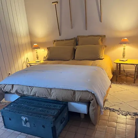 La Parenthese Perchee - Chambre D'Hotes アパート Courgeon