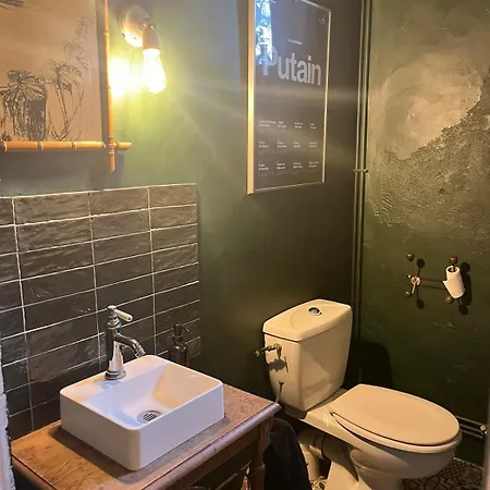 La Parenthese Perchee - Chambre D'Hotes アパート Courgeon